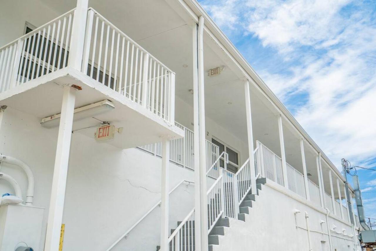 The Purple Pelican Beachfront With Ocean Balcony Unit 3 Fort Lauderdale Exterior photo